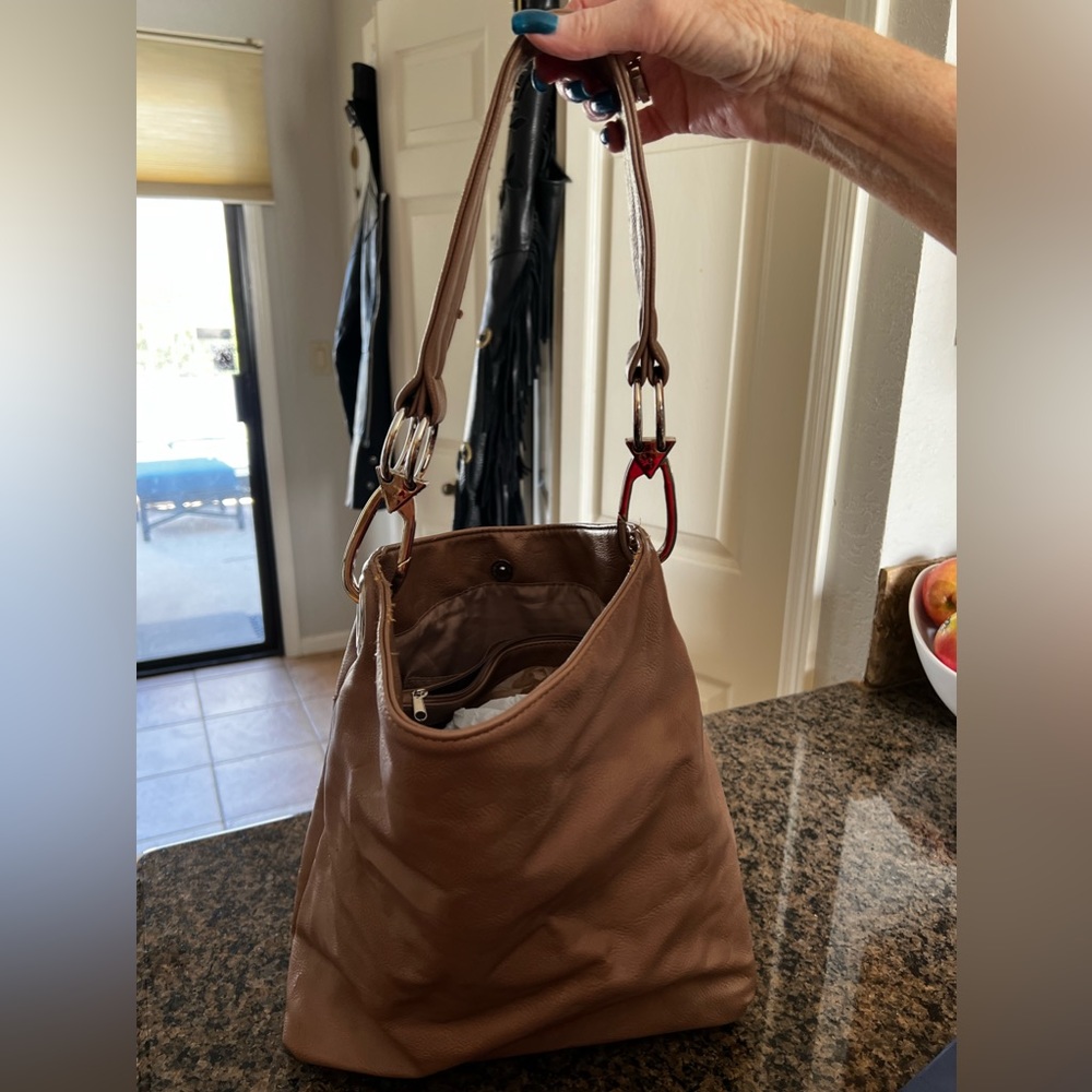 Woman’s purse taupe, leather